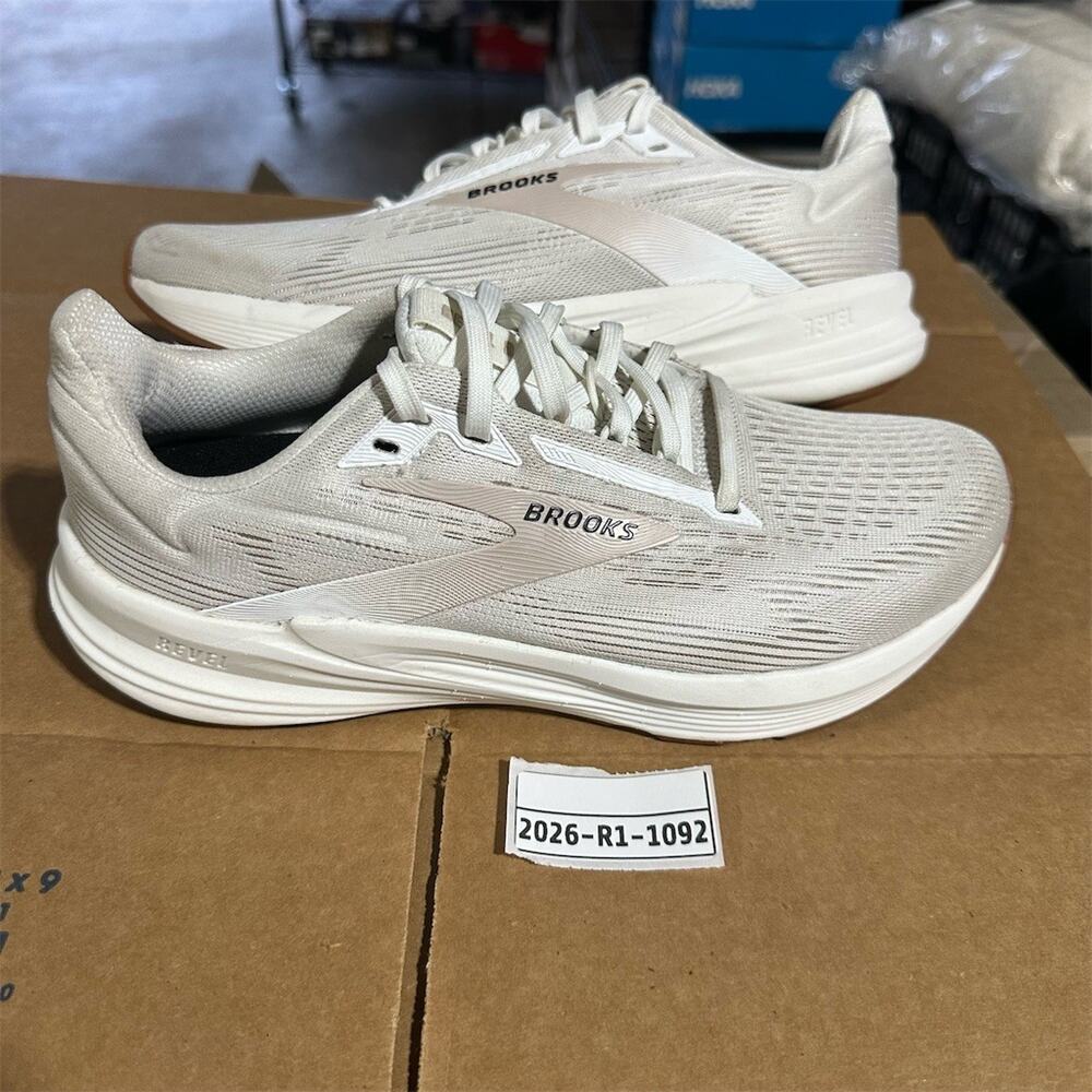 Brooks Revel 8 'White/Chateau Grey' Running Walking Sneakers | Womens 8 | EUC